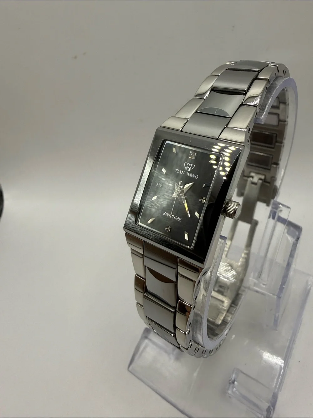 Tian Wang Sapphire Crystal Women's Watch (Needs Battery) Silver Band Charcoal